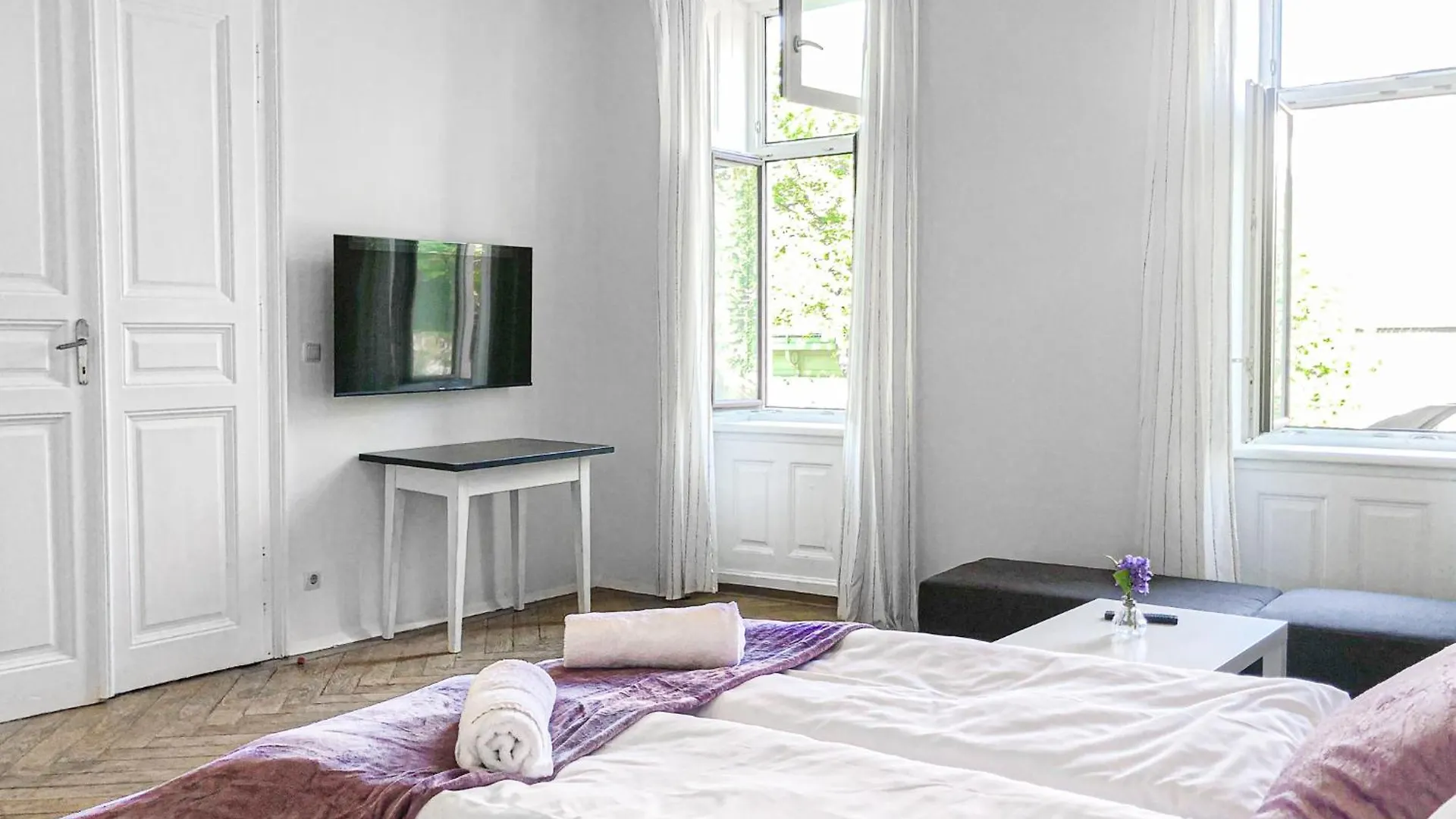 Vibrant 3Br Near Akh Hospital - Perfect For Groups Apartment Vienna