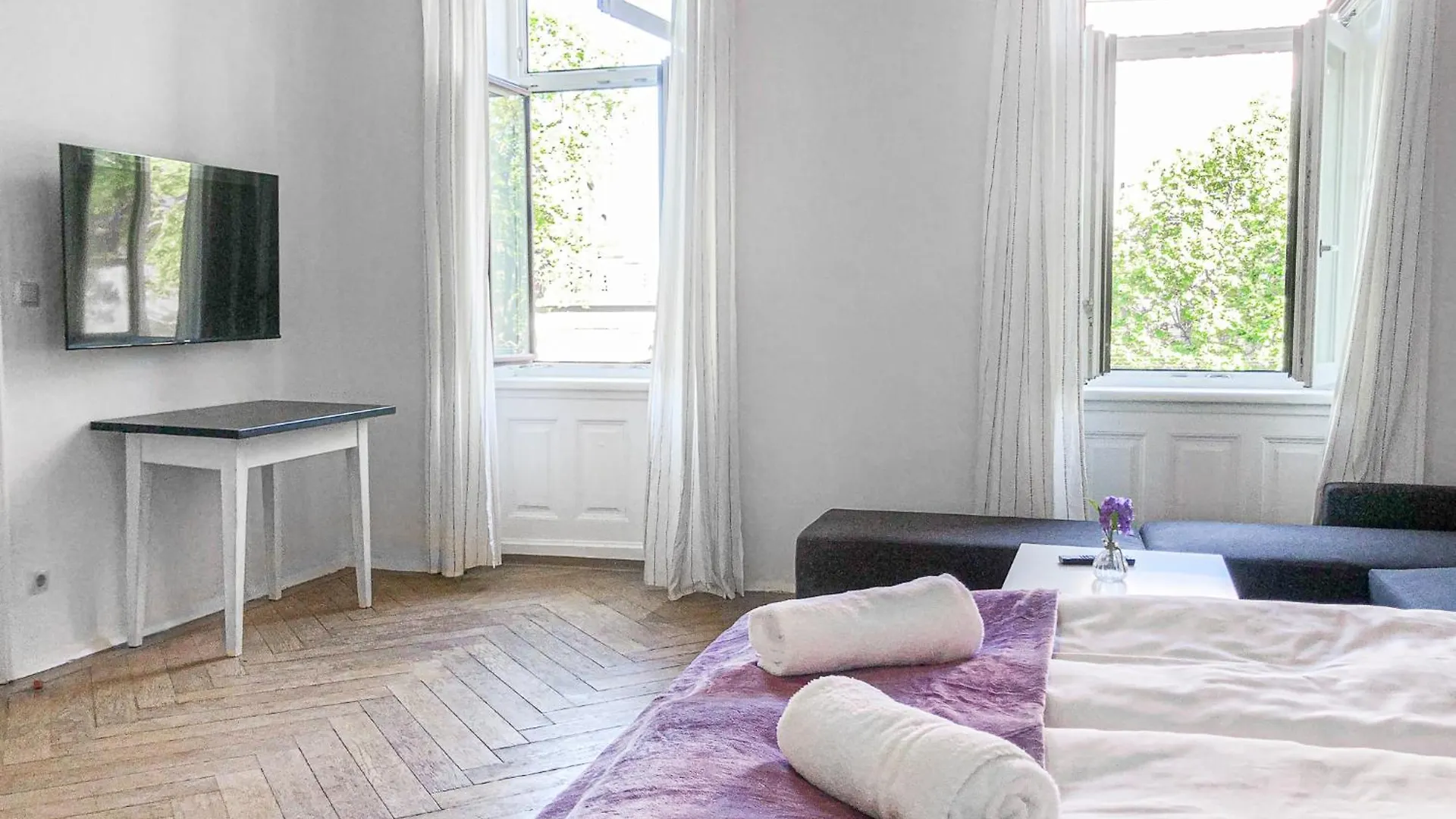 Vibrant 3Br Near Akh Hospital - Perfect For Groups Apartment Vienna Austria