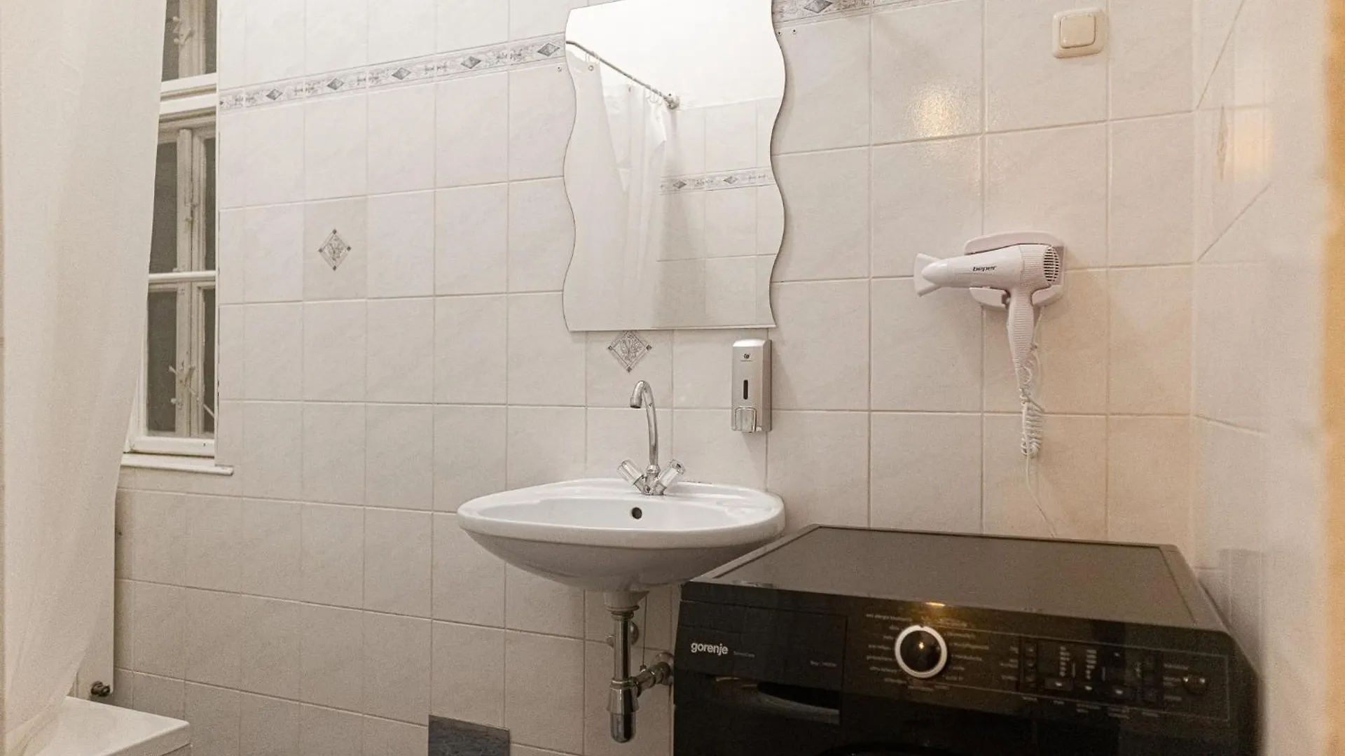 Vibrant 3Br Near Akh Hospital - Perfect For Groups Apartment Vienna Austria